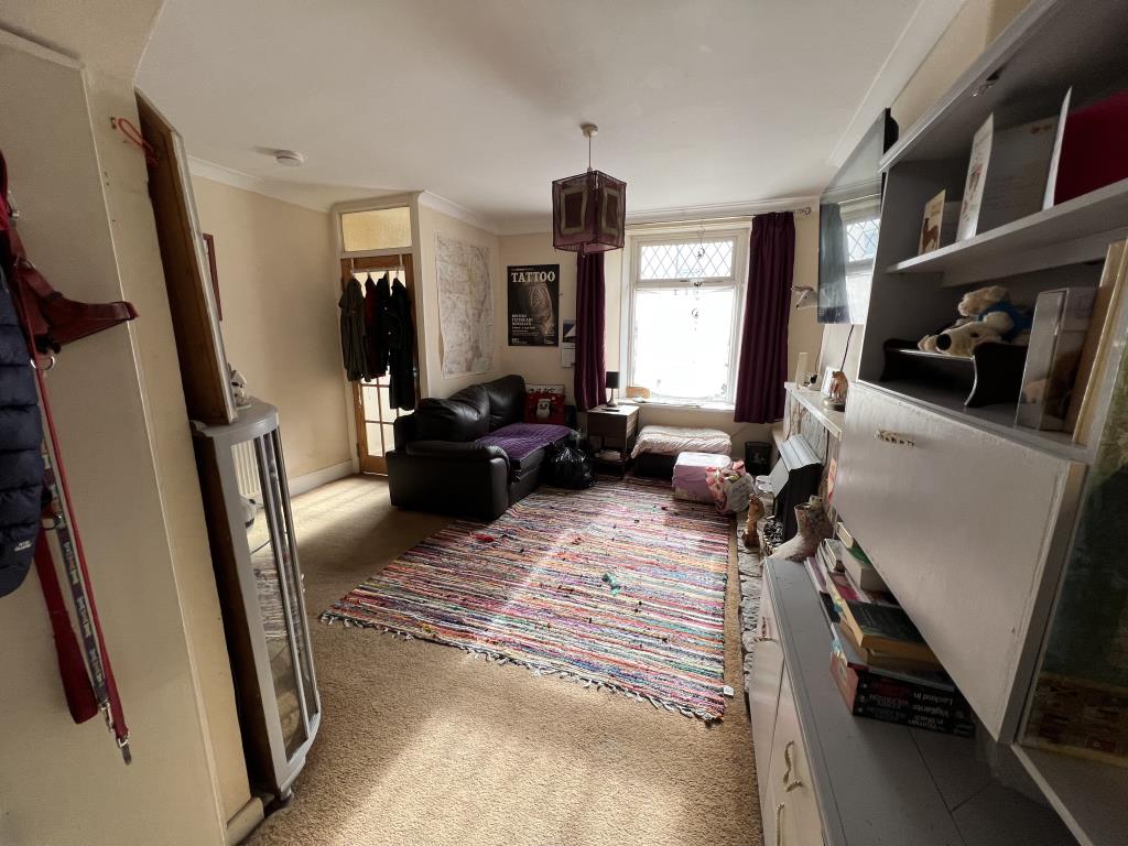 Lot: 91 - FREEHOLD THREE-BEDROOM HOUSE FOR INVESTMENT -